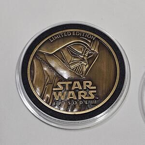 Vintage Star Wars Episode 3 Limited Edition Commemorative Coin in Case